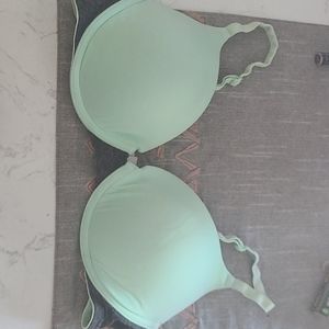 Victoria secret pink wear everywhere pushup 36c